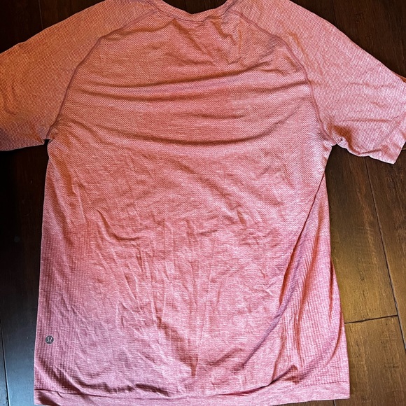 Lululemon Metal Tech Vent L Shirt - Picture 3 of 3